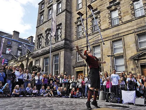 Edinburgh Festival Fringe Minibus Hire