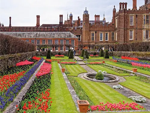 Hampton Court Palace Flower Show Minibus Hire 