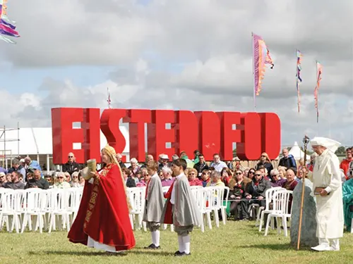 The Eisteddfod (Wales) Minibus Hire